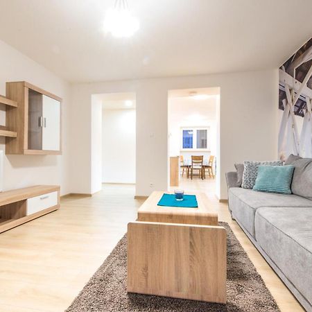 Apartman Razusa Centrum Банська Бистриця Екстер'єр фото