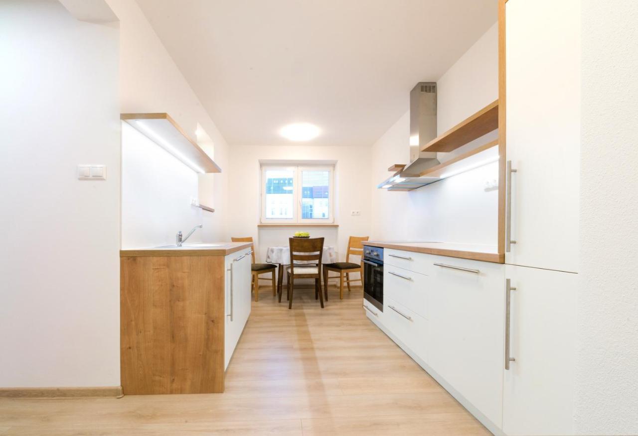 Apartman Razusa Centrum Банська Бистриця Екстер'єр фото